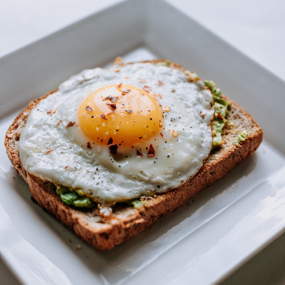 toast with avocado and egg