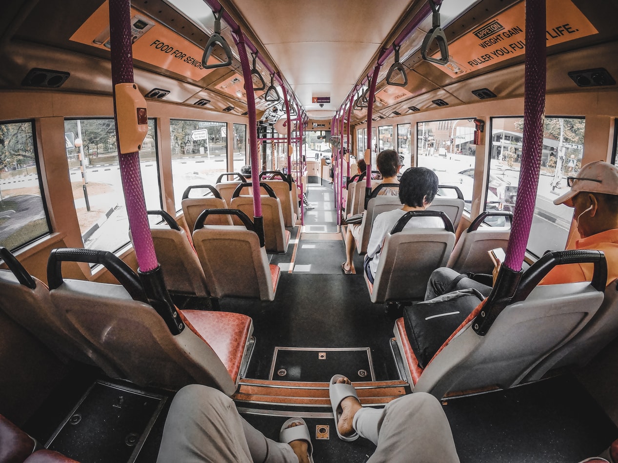 expat life in singapore - on the public bus in Singapore